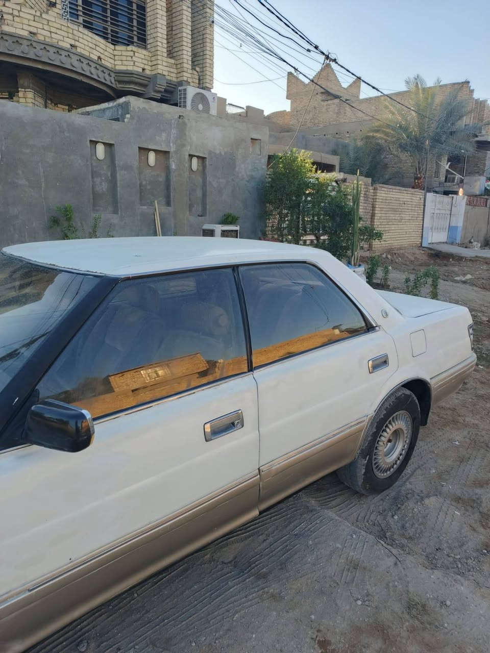 سلام عليكم
سياره هارتوب موديل 92 رقم ديالى مشروع وطني 
من محرك وكير مكفوله سياره خير من الله بلديه 
كهربيات كل شغله 
مكان السيارة بغداد السعر 30نهايته الشراي يتصل ***********
