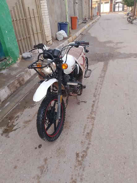 سلام عليكم متاح دراجه جبلي تترقم دراجه ما ناقصه برغي سعر 1100وبي مجال قليل أو مراوس بستوته نضيفه حسب القناعه مكاني ديالى بعقوبة ***********
