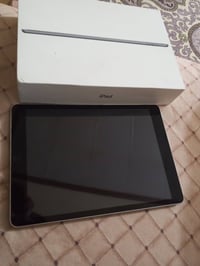 ايباد ٩ • ٢٥٦ • شاشة اصلية