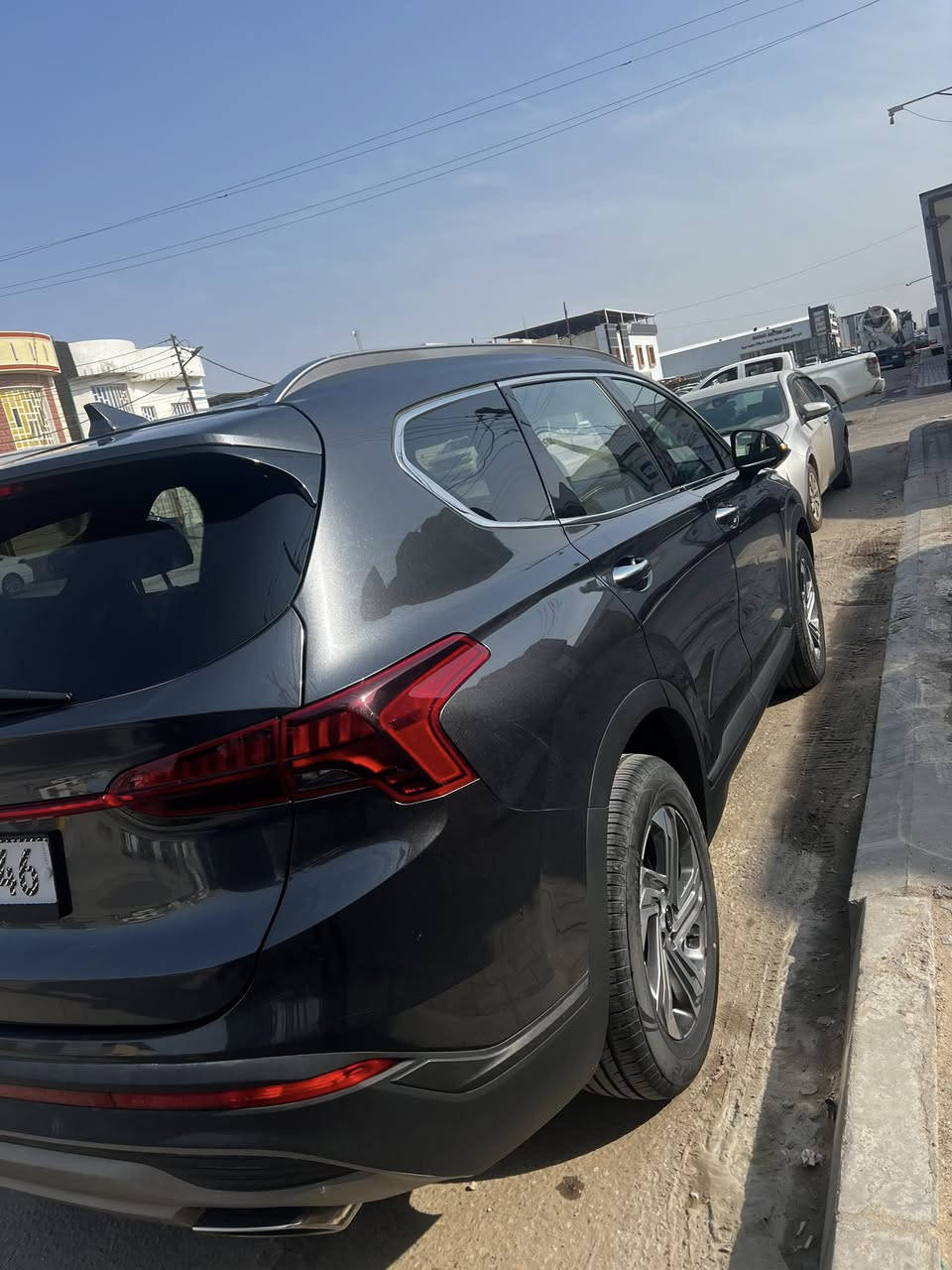 السلام عليكم
سيارة سنتافي 23فول ماعدة الفتحة 
رقم بغداد
السعر205
كلشي موضح بـ منشور 
***********
