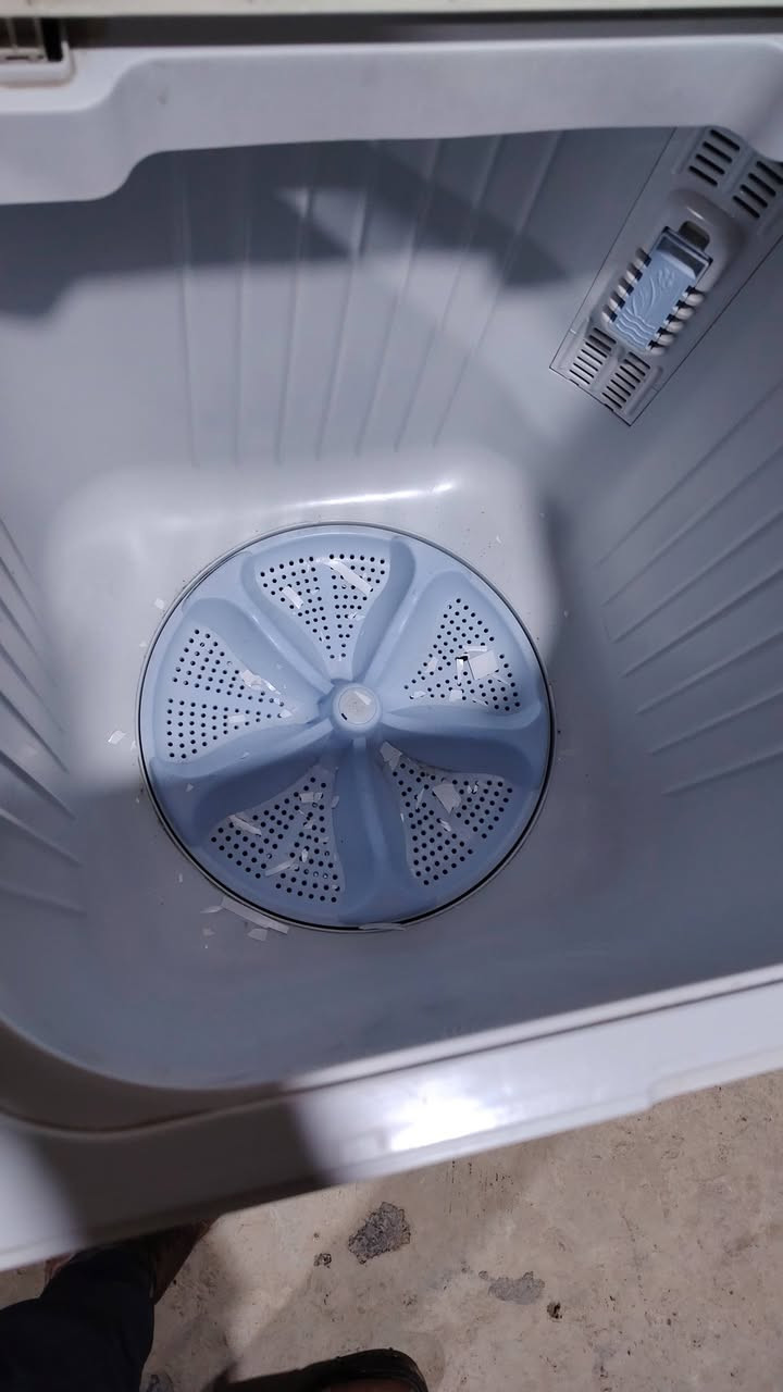 للبيع غساله نظيف بشرط تأخذها على فحص غسل وتنشيف مكاني كاطون مكتب بيروت السعر 85 الشراي يتصل ***********
