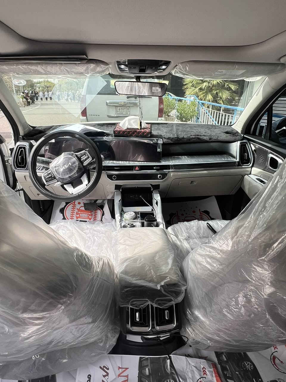 سورنتو موديل ٢٠٢٥ خليجي  جديده جداا  بعده كله بالتغليف الشركة ماشيه 23 الف بعده بحالة ضمان 

مواصفات سياره فول ١/١ عدا كشتات
 جلد وكاميرات ٣٦٠
بانزين 

أربع سلندر حجم المحرك ٢٥٠٠ 

مضلل بالكامل مع ضمان تضليل امريكي  

مغلفه البجم PPF 

 فتحه بانوراما 

لون ابيض 

ويل 19 

تبريد ثلاثة قطع 

بصمة تشغيل وابواب جنطة 

تشغيل عن بعد 

كأمره دواره 

كشنات كهرباء ⚡️ 
كشنات  الخلفيه قلابه كهرباء ⚡️ 
شاشة متصله 

كير ماوس 

شفتات ستيرن 

حساسات امامي خلفي 

ثلاث انظمه قياده 

شحن لاسلكي 

منافذ تايبسي 

بصمه عدد اثنين 

جنطه كهرباء ⚡️ 

بلوجكتر لد 

مري شفط 

ترحيب 

لد دشبول مخفي متغير الآوان 

سبعه راكب 

سبير ما نازل 

سياره جديده جداا 

الضمان شركة كيا نم ضمان خمسه سنوات 

تواصل مع الرقم 

ملاحظه سياره في بيت مو معرض 

ما متواجد ع فيس 

 بي واتس اب ***********

السعرر 285 وبي مجاااااال كلش كلش بسيط
