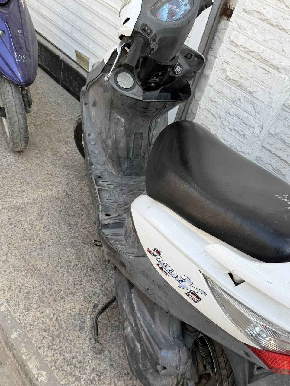 كامكو v2
دراجه حاويه و نضيفه 

***********
