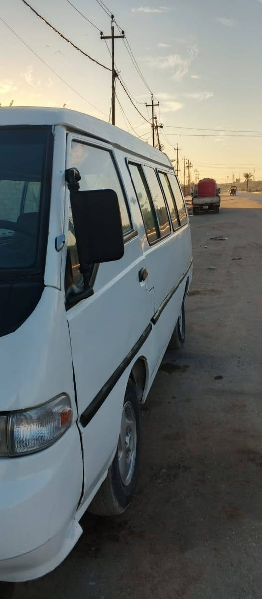 هونداي موديل 96 سيارة نضيفة بمعنى الكلمة  حدادية وزوج تايرات امامي جديد 
كهربائيات شغالة كير ومكينة واكسل ع شرط السعر 25 وبيها مجال رقم الماني ***********
