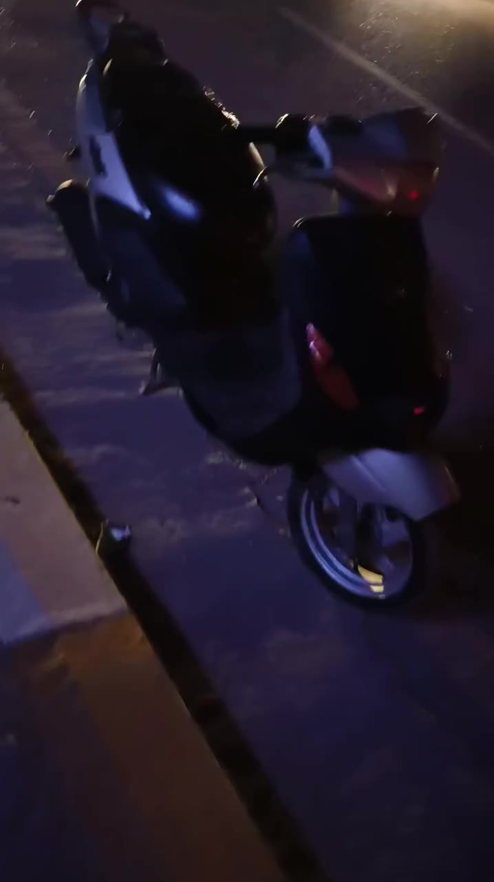 سلام عليكم دراجه اكزز للبيع كهربائيات كامله نقصها بس باتري كربلاء الحر سعر220وبيها مجال ***********
