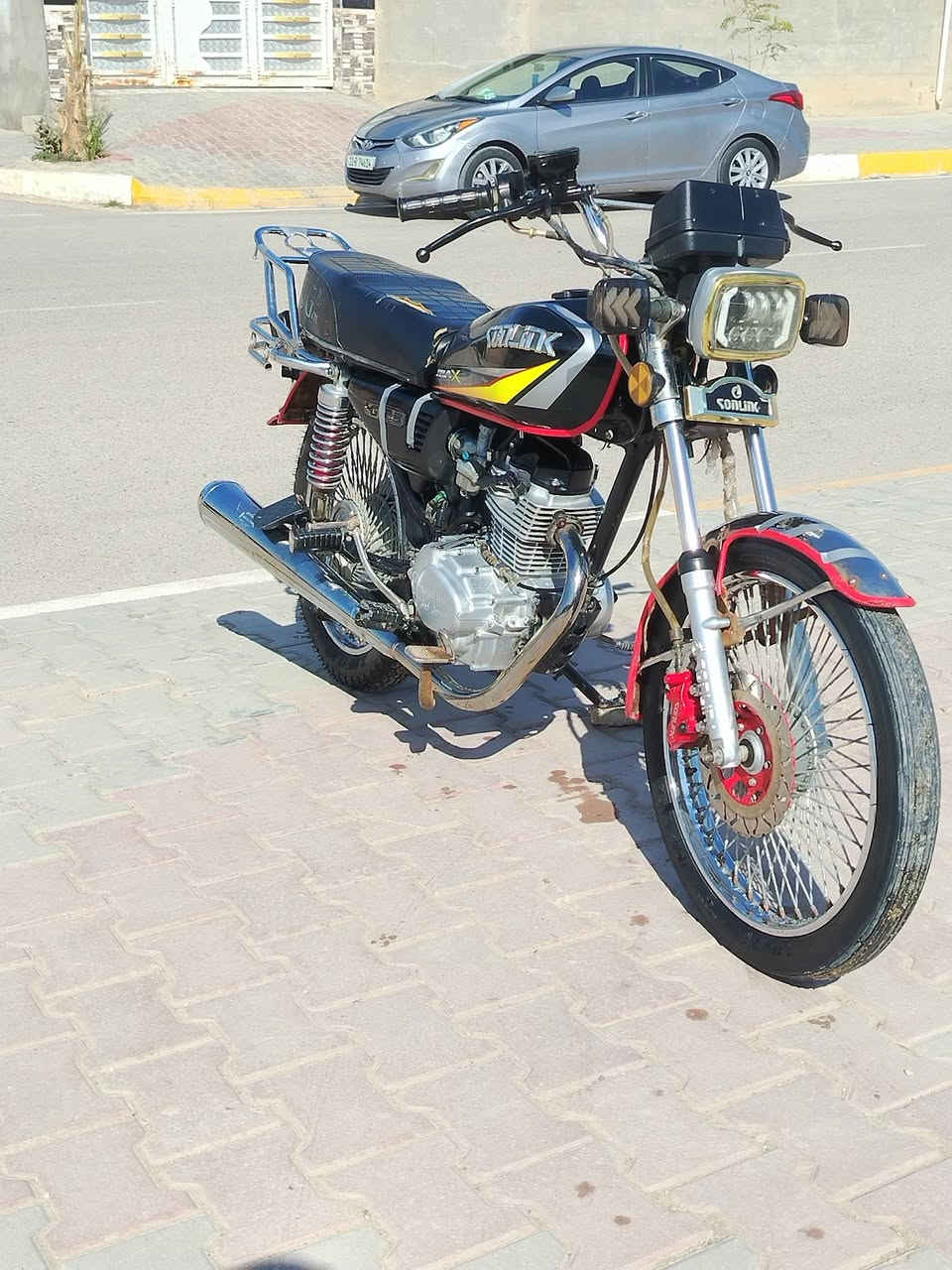 السلام عليكم
تايكر 23 دراجة كفاله عامه محرك بلادي شرط وراق كامله عنوان ديالى كنعان باقي التفاصيل خاص او تصال على رقم ***********⁩
