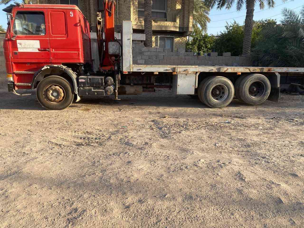 اسكانيه كرين للبيع كرين خمسه طن سيارة مكفله شاصي طويل 8متر رقم مصطره سنكل مكينة 8شرط التحويل رقم نينوى الستفسار ***********
