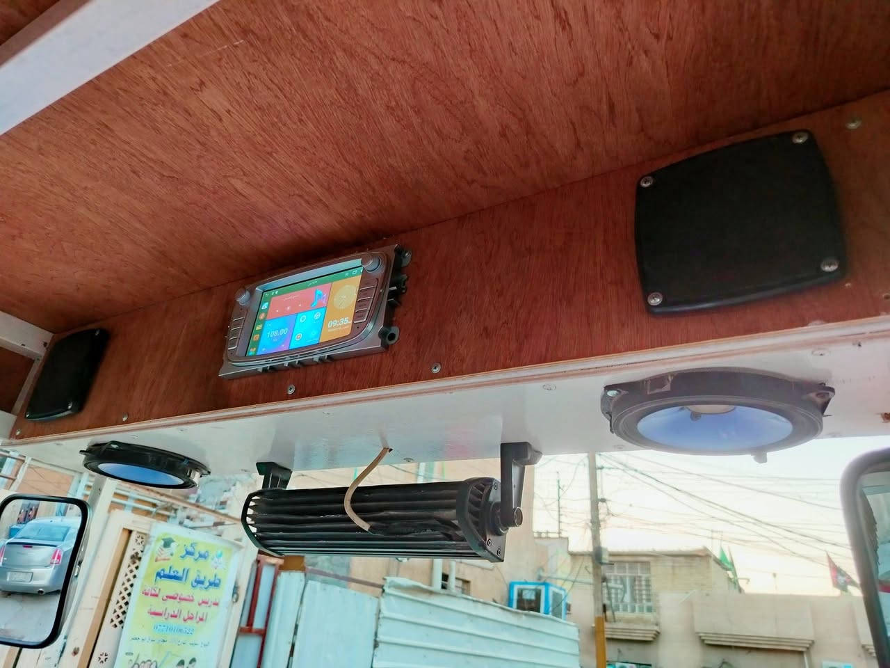 السلام عليكم ستوته للبيع موديل 2019
رقم بغداد بسمي رقم مميز هزه جديده
محرك 25شاده جديد كير بوكس جديد
كابريتر جديده كهربايات كلهة شغاله
تايرات خلفي وامامي جدد 
بيهة شاشه وسماعات  اصليه  محجر تفصال
ستوته مال جناي سعرهة خابرني وتدلل
مكاني بغداد البياع شرطه الخامسه
رقمي ***********

