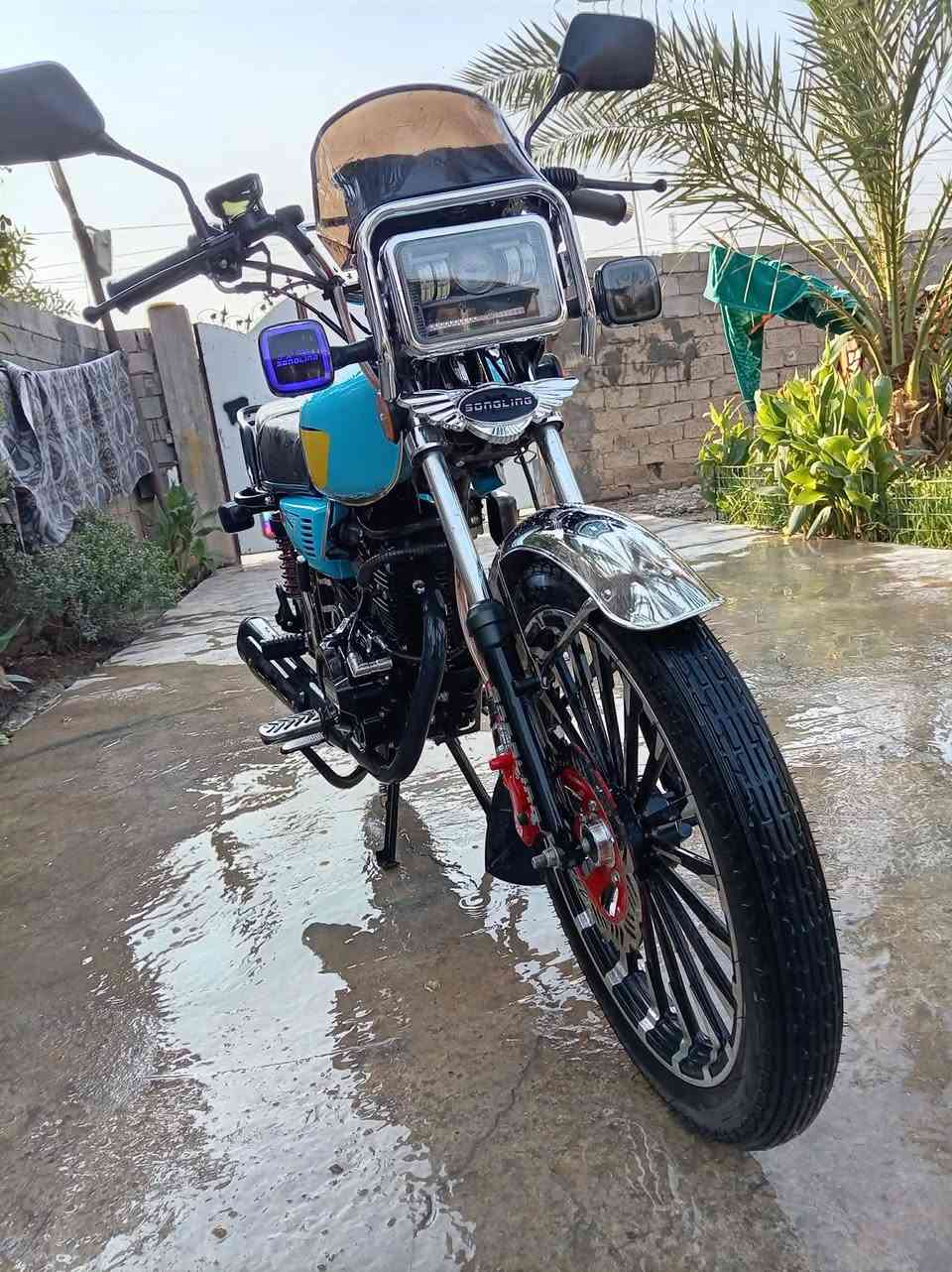 سيفان موديل 26  دراجة نضيفه خير من الله شلعه + معدل الدرجه ماشيه 3000 كيلو اوراق 4  السعر 850او بيه مجال ***********
