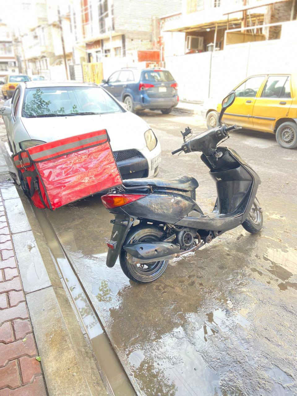 السلام عليكم 

بريز للبيع نضيفه كلش 
كابريتر 
نكره سلف وهندر ثنينهن شغالات 
ياريت اذا أكوو مراوس ب بوكسر أو شاينك حسب نضافه أنطي الفرق 
*********** 
نزل صور دراجتك واني ادخلك
