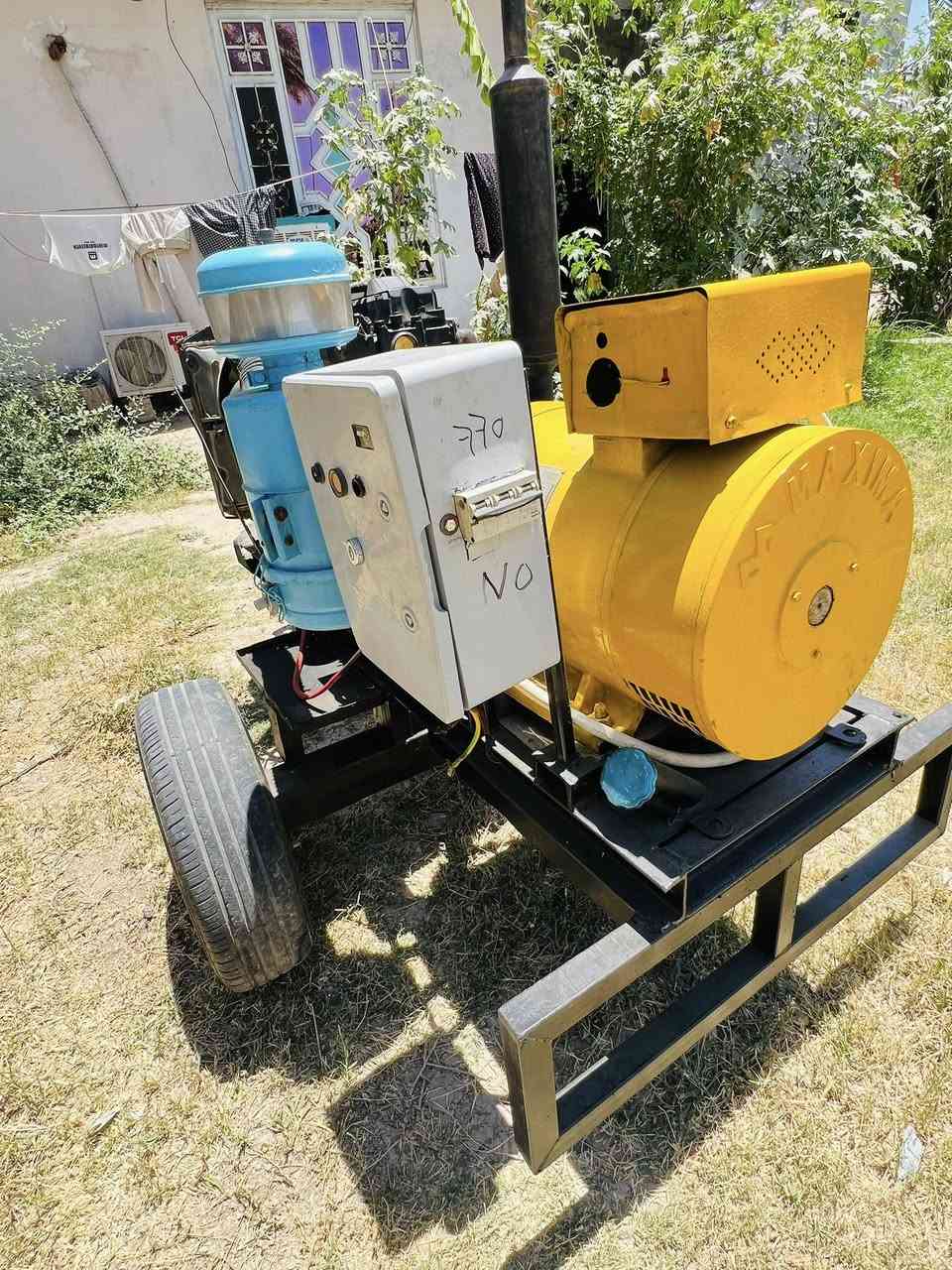 السلام عليكم
مولد ( كيا ) 30 KV  شغال الموقع العزيزية 
للاستفسار عن السعر الاتصال على الرقم 
***********
