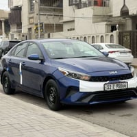 للبيع فقط بلخير على الياخذه سيارةً تخبل سعره حلو أمريكية لون جويتي ازر...