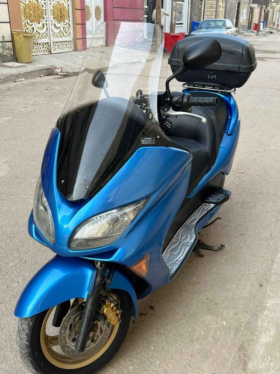 السلام عليكم اخوتي الطيبين دراجه فورزه 0/9 كرستال الون البحري دراجه فول مواصفات 7كير  4 تحويلات ويل ذهبي جامه طويله بلاد
جنطه اصليه حاضن اكواب امبيثري ماشيه 20 الف عدد بصمه 2
عدد سويج طوارئ 2 سويج جنطه 2  إخوتي الطيبين دراجه وكاله 
وكفالة عامه شرط الفحص مكاني بغداد الاستفسار عله الرقم ***********
