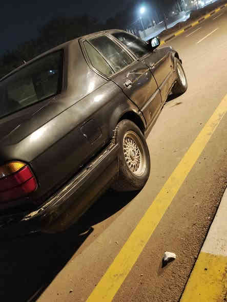 سلام عليكم bmw موديل 92 730 مشدود عليه كير ومحرك 35 6 سلندر
صدر امامي وخلفي جديد 

باتري جديد 

تخم تاير جديد 

ويل خليه 

المحرك صار اسبوعين مسويله ادامه  

كير جديد 

تبريد شغال بس نقصه مروحه 

سلايد شغال بس يحتاج ادامه 
سيارة بسمي تحويل شوكت متريد 
رقم بغداد مشروع وطني 
مكانه بغداد حي البساتين 

السياره تحتاج ترتيب والسعر 35وبيهه مجال للطيبين  للاستفسار ***********
