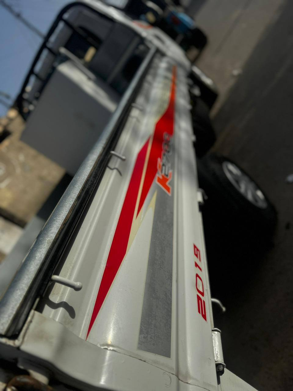 البيع كيا حمل الموديل 2018 كفاله عامه رقم انكليزي واسط السياره شخط مابيه جديده حيل العنوان واسط الصويره السعر 121 وبيه مجال ولمو شراي لا  يتصل ***********
