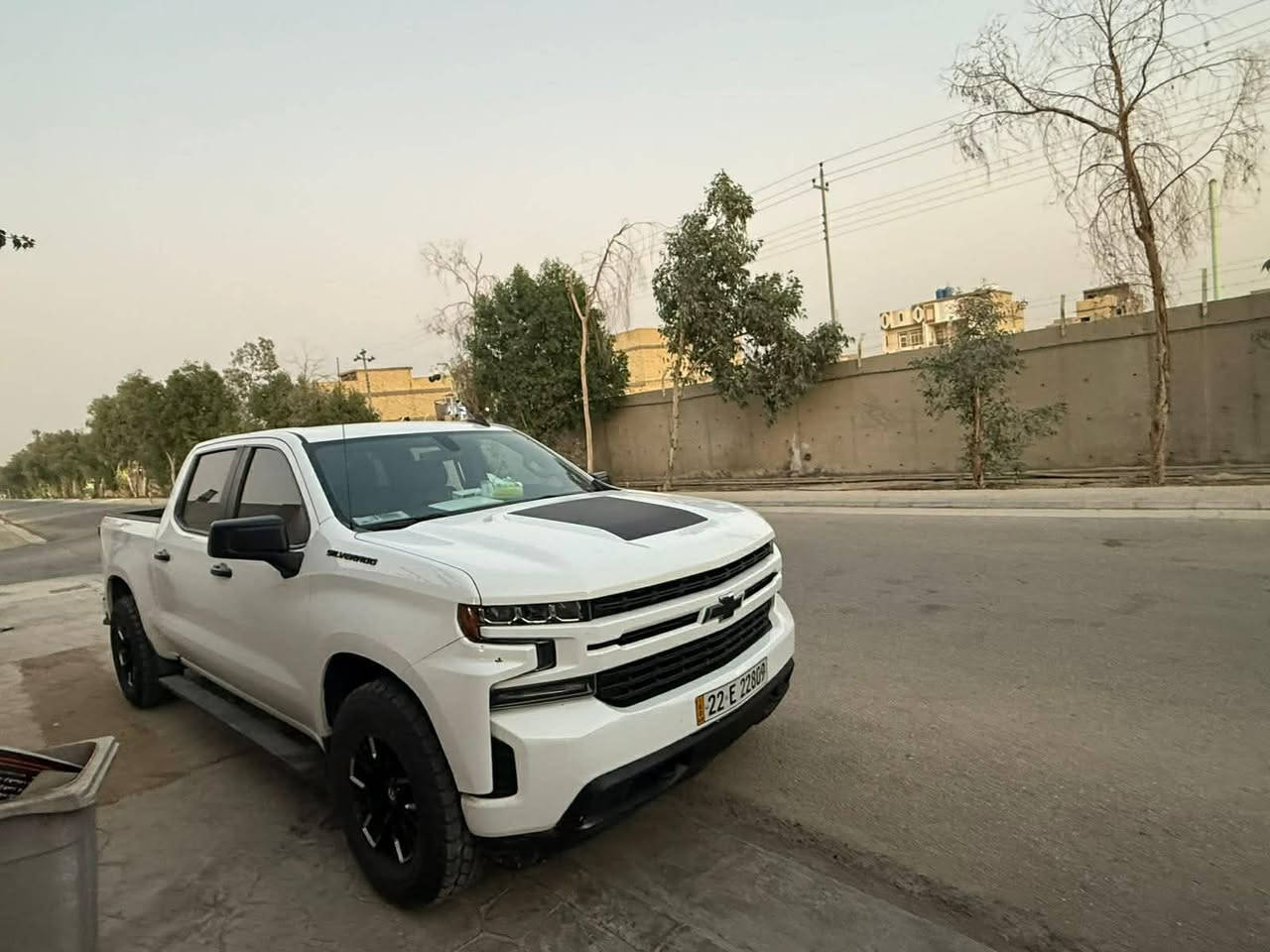 السلام عليكم 
سلفرادو للبيع او مراوس 2020
 4x4
V8 5300 
رقم اربيل باسمي
هزة جديدة
تحويل بنفس اليوم
سيارة جاهزة على اخر حباية
كير مكينة مكفول
منظومة تبريد جديدة
صدر جديد
تخم تاير جديد
باتري جديد 
شاشة كار بلي 
غرفة السياره مدوشمة جديد
السياره جاهزة والحمدلله
سونار بالمنشور
حادث جاملغ وشوية من البنيد 
جاملغ مبدل والبنيد مصلح
السعر 255 وبيها مجال
للاستفسار واتساب او اتصال
***********

