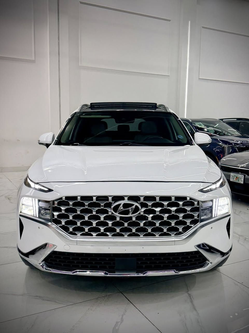 السلام على من رد السلام 👋🏻
هيونداي سنتافي وارد امريكي 🇺🇸
موديل 2023
مواصفات لمتد فوووووووول. 🩷
مواصفات ؛
كشنات جلد 
تبريد قطعتين
كشنات تبريد ❄️
كشنات امامي وخلفي تدفئة 🔥🔥
استيرن هيتر 🔥🔥
كشن خزن 🇻🇦بردات خلفية بلادي 
صندوق كهربائي ⚡️
تبريد قطعتين ❄️
بانوراما (فتحة سقف كاملة )
دفع رباعي 4x4 
5كامرات محيطية 360 درجة 
رادات امامي وخلفي وجانبي 
حساسات امامي وخلفي ⚡️
السيارة بالكنترول تتقدم وتترجع (اوتو بارك )
سماعات هامرمن كاردن 🔊🔇
مرايات شفط 
انارة ترحيب باليدات
5 راكب 
محرك 2500 turbo💪🏻
شحن موبايل واير ليس 
سايد بريك كهرباىي +اوتو هولد 
اوتو ستارت
ماسحات اوتو 
شفتات استيرن 
السيارة حادثها جاملغ وحافة البنيد 
صور الحادث موجودة مع الصور مع رقم الشاصي 👇🏻👇🏻👇🏻
السيار بدون رقم تترقم شمالي فقط 
تكلفة الرقم 16 ورقة ونص 
مكان السيارة اربيل 📍
السعر (((232$ )))ورقة 
الشراي يتصل 
***********☎️
***********☎️
#سنتافي
#هيونداي 
#لمتد
#ياسرالعلاف
#العراق
#اربيل
