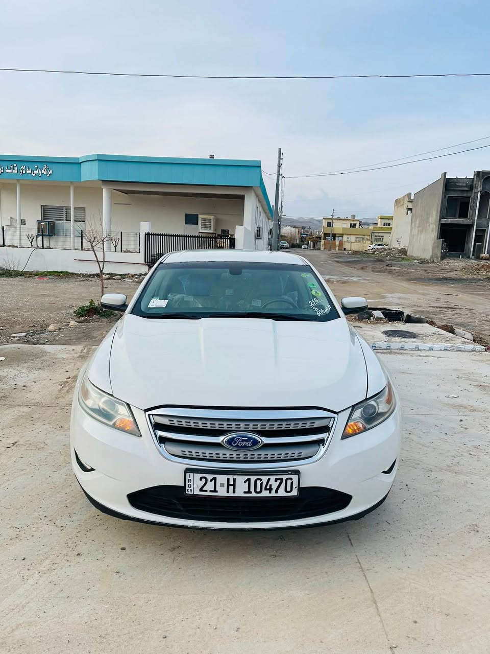 فۆرد ته‌وره‌س ٢٠١٢
سه‌نه‌وی و ژینگه‌ی نوێیه‌
شه‌ریكه‌ی نیڤا
كۆدی ده‌رگا 
گێر تۆماتیك و عادی 
گێر و مه‌كینه‌ به‌شه‌رت
بۆیاغی حیزام نیه‌ به‌حیزام ده‌ی فرۆشم
پێش و پشتی كه‌پسه‌ 
سه‌یاره‌كه‌ زۆر خاوێن و بێ مه‌سره‌فه‌
به‌ناوكردن و غرامه‌ به‌شه‌رت
سعری ٨٧ و مه‌جال
***********
*********** بشدار, السليمانية
