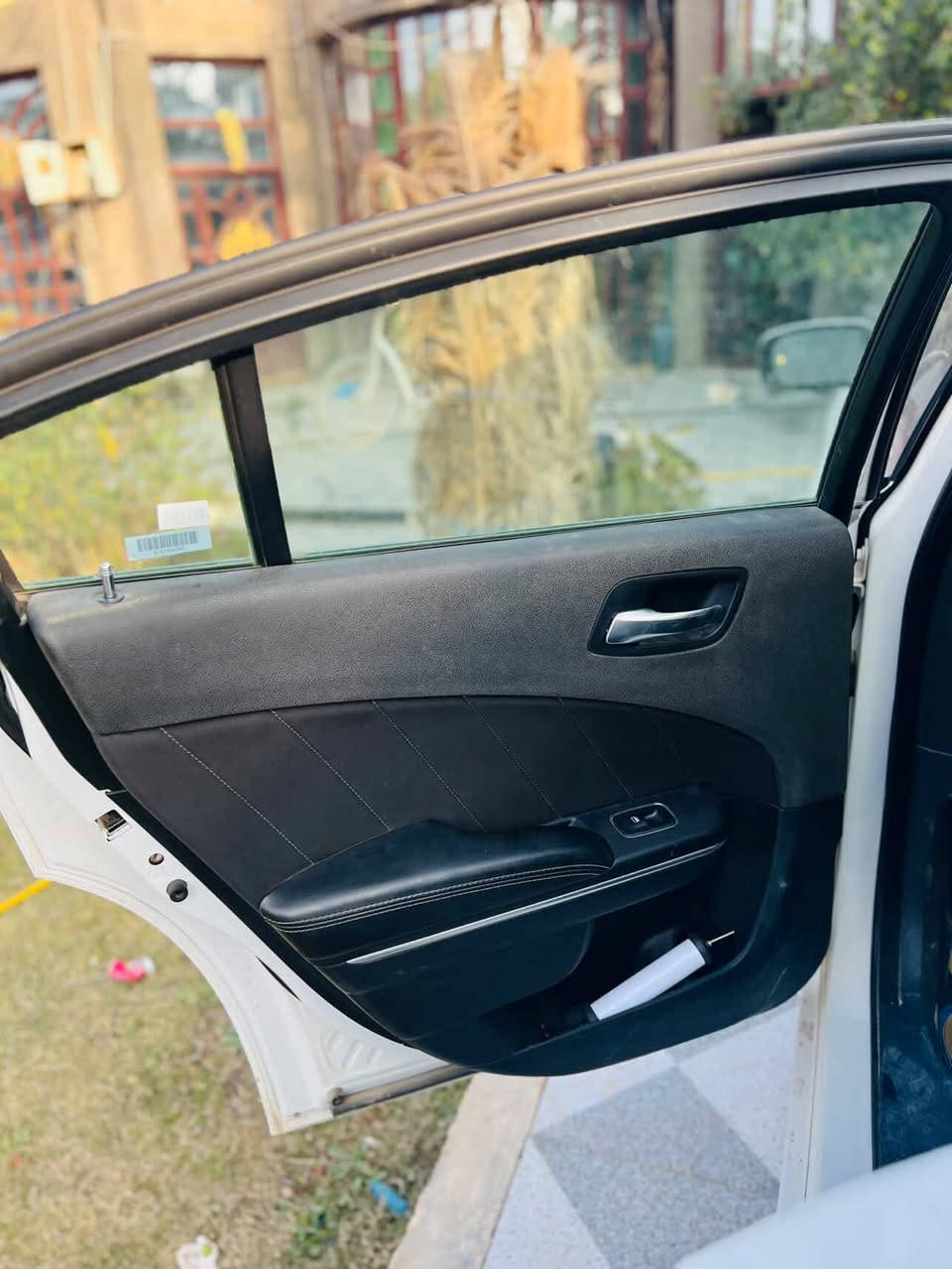 اللهم صل على محمد وال محمد
السلام عليكم 
للبيع فقط 
دوج جارجر موديل 2018 اصل 

السياره وارد كندي 🇨🇦 

السياره فول مواصفات 
كشنات حضن
شاشه كبيره 
فتحه سقف
حساس خلفي 
رادار جانبي
كشنات خلفيه تدفئه تبريد
تشغيل عن بعد 
كاميرا بل بگ 
سياره جديده ماشيه 80mi 
حداديه كير مكينه كفاله 
 علماً:السياره بيها بارد بل جاملغ الامامي بل ربع الجوه يم الدوسه 
المكان/ الديوانيه
السعر 239
للاتصال ***********
