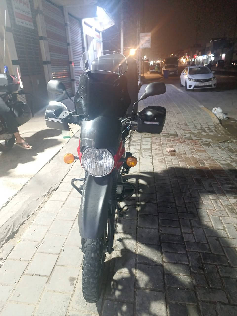 السلام عليكم ورحمه بوكسر للبيع موديل 23نازله 24 الدراجه كفاله عامه بس رقم عربي سنويه انكليزي بس استلام لوحات مكاني بغداد العبيدي + الصينيه مجوده ما شادهه الرقم ***********

