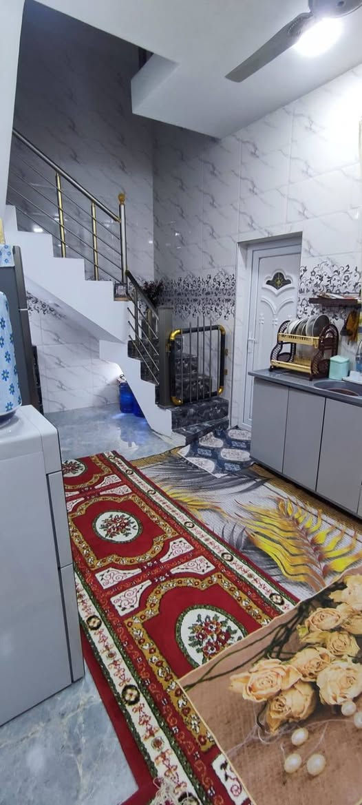 السلام عليكم 
مشتمل 50متر للبيع زراعي 
بغداد بياع شرطه الخامسه سويب للاستفسار ***********
