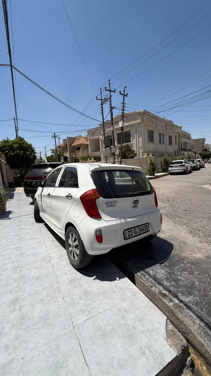 کیا پیکانتۆ 2014
لە هەردوولا بە تێلی مزرعە خشاوە بوەتە سبوغ تەنیشتەکان، بۆنید و سندوق و سەقف سبوغ نیە، بە عام دەیفرۆشم.
گێڕ و مەکینە و تەبرید بێ کێشە

نرخ 67$ و کەمێک معاملە
*********** أربيل, العراق
