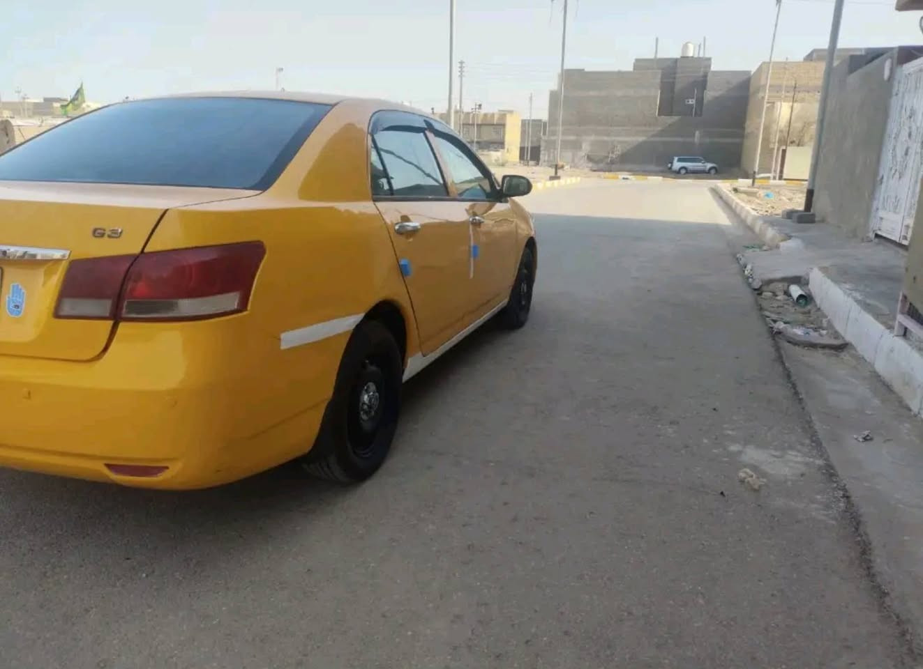 بي واي دي موديل 2013 كير ومحرك كورلا حداديه وتبريد وتخم تاير الهئيه والغرامات عل بايع مكفولة من ضربه العنوان ناصرية مركز السعر 40 وبيه مجال ***********

