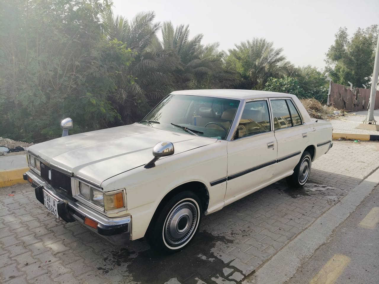 سلام عليكم كراون موديل 81 سيارة رقم نكليزي بسمي سيارة كير ومكينة وتبريد شغال وتخم تاير دوشمة جديدة غرفتهة حلوة وسعر 35 وبيهة مجال*********** العنوان واسط كير ومكينة بطة ما متواجد علة الفيس شراي يتصل وبلخدمة
