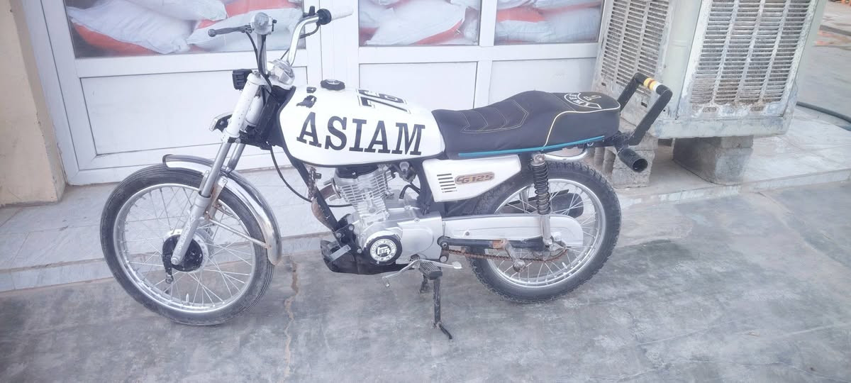 السلام علیکم دراجه اللبيع موديل25 جديد  رابيدو اصلي شلعه ومعدل السعر 550 و بي مجال مكان خانقين خاص او رقم ***********
