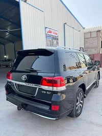 لاندكروز VXS • ٢٠١٦ • ٥٧٠٠