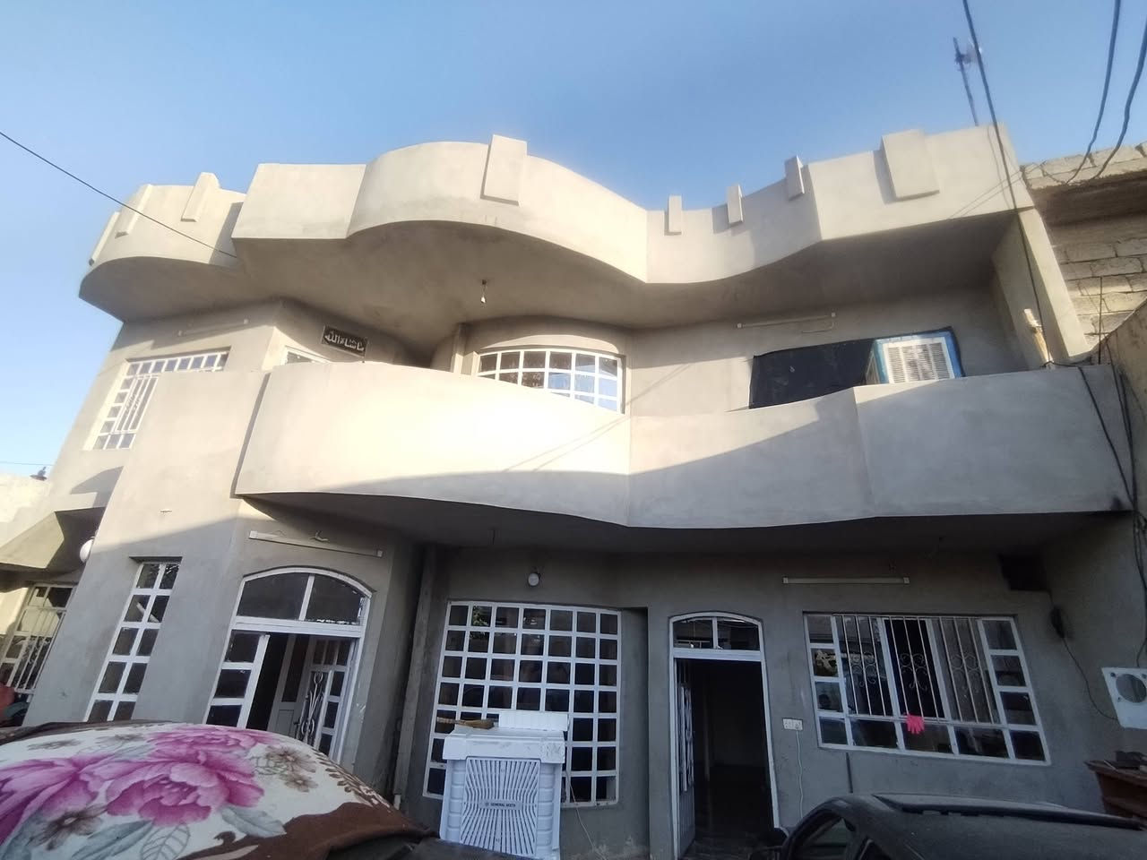 السلام عليكم بيت لبيع خلف أسواق ابو علي  مساحه 300 متر
غرفتين نوم  ستغبال. هول  مطبغ صيحات 
الطابق الثاني غرفه نوم  هول. ستغبال صحيات

التواصل ***********
            ***********
