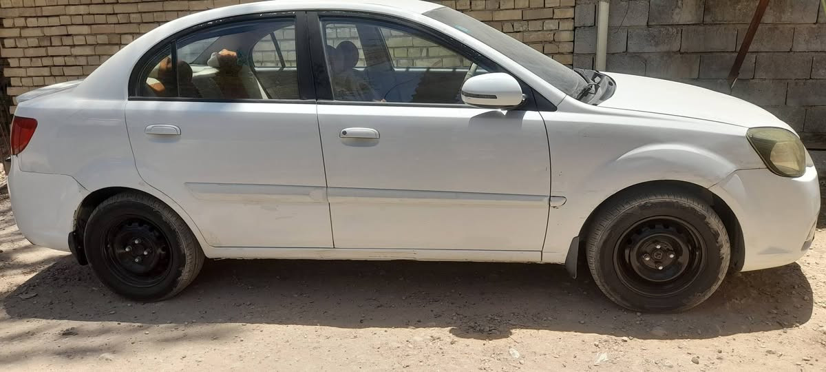 السلام عليكم كيه ريو موديل ١٢ سياره جاهزه ومكفوله مكينه كير حداديه تبريد كله مكفول بيه مكانات بارد السعر ٨٢ بيه مجال مكاني كربلاء ***********

