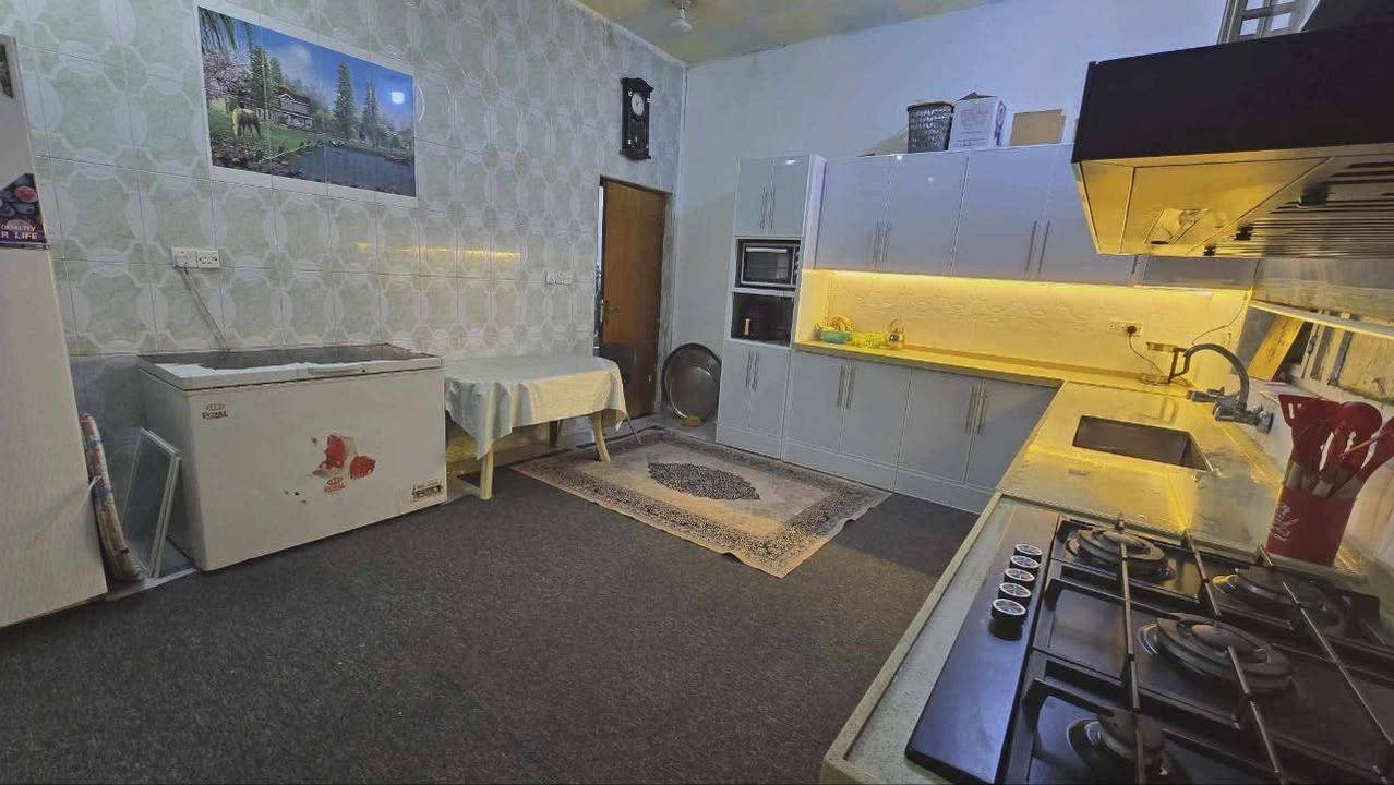 علق بكلمة ( تم ) على المنشور بالصفحة الرئيسية  لكي يصلك السعر 
لتصلك المزيد من العروض يرجى متابعة الصفحة👆👆

⭕️⭕️⭕️  يباع عالمبادرة

دار للبيع في منطقة السياسيين
مساحة 200م
بناء 2015
شارع  12م 
يقع امام مدرسة ابتدائية وثانوية
الدار يتكون من طابق واحد :
غرفتين نوم واستقبال وهول ومطبخ وصحيات داخلية وخارجية

📍📍  للاستفسار اكثر يرجى الاتصال على ارقام المكتب
            او التواصل عالخاص
         ☎️   ***********
         ☎️   *********** 

🌍  عنوان المكتب // كوت الخاجية شارع ٤٠
       مقابل العزاوي للاجهزة الكهربائية
       مجاور صبحي ابو الفلافل 

📍📍 نستقبل كافة عروض البيع والشراء للدور والاراضي السكنية .
