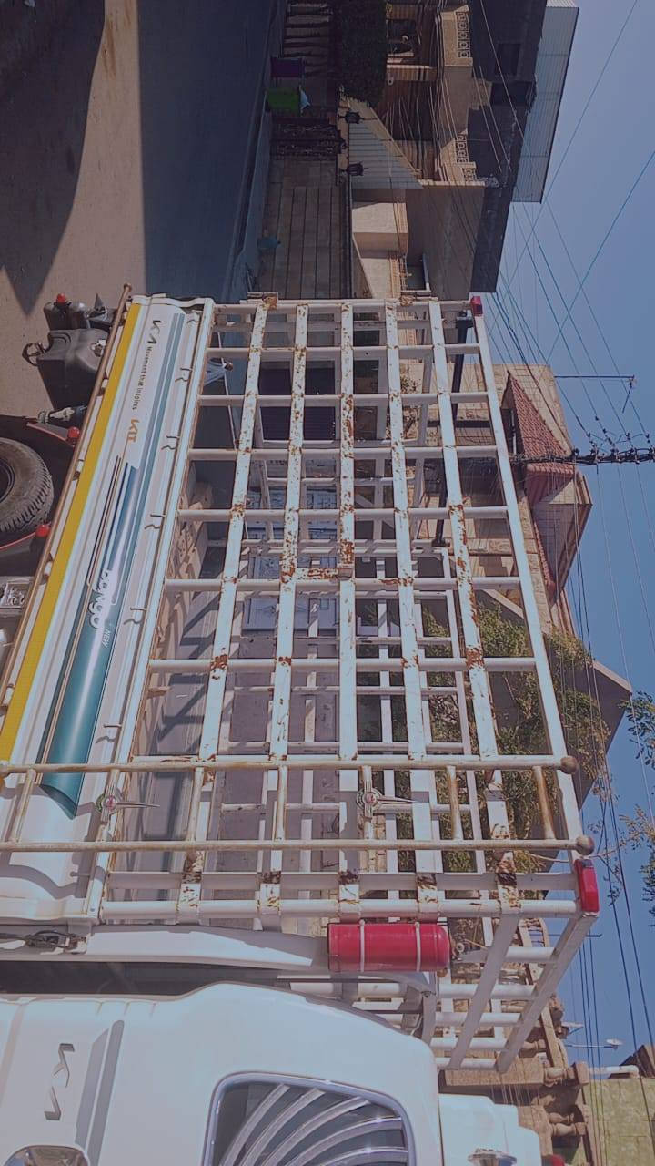 السلام عليكم 
للبيع محجر كيا ٢٧٠٠
جاهز مابي اي نقص 
السعر ٤٥٠ وبي مجال 
مكاني بغداد 
ويوجد توصيل 
***********
