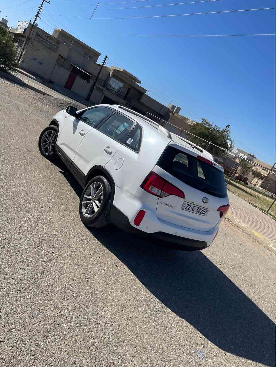 سورنتو 2014 خليجي شكل جديد 
محرك 24 دوش شرط لا صرف ولا بخار 
كير اتوتمتيك شرط 
صدر امامي خلفي جديد 
تايرات جديد 
كهربيات كامل شغال 
تبريد تدفئ
7 راكب   3قطعه تبريد
ماشيه 196 حقيقي 
بيه صباغ قطعه وحد جملاغ  سايق فقط بدون دواخل بدون معجون بدون فتح باقي مكفول
سونر موجود
سنويه رقم جديد شرط تحويل وكاله
سيارة حيل نظيف ما بيه نقص 
سعر 144بي مجال 
مكاني كركوك روناكي 
*********** كركوك, العراق
