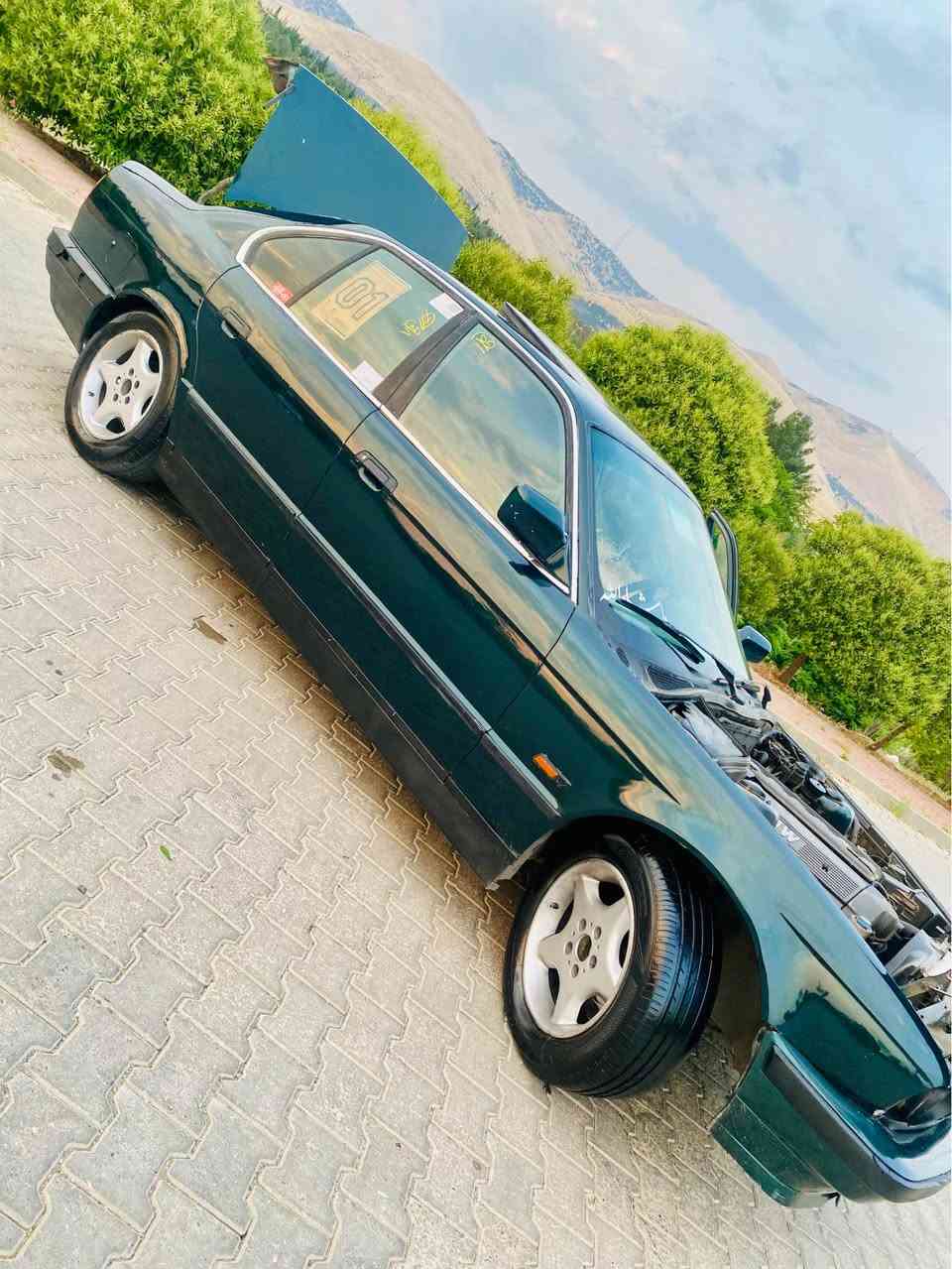به ناوی خوای گەورە                      نرخ29$ مەجاێکی کەم
.بــۆ فـرۆشـــتـنBMW مۆدیل 1993✅   پــێش پان
گـــــێـڕ عــادی 🚀525 کە پـس    سەقف ســڵاید 
مـــاشــالڵە زۆر بــەقـوتە نـــمــونە لە جــوانی پـــاکــی ❤
👌گـێـڕ و مــەکـینـە زۆر پــاک 👌بــەس مــاشــالڵەی ئەوێ
👈🏽ئــاڕمــی پــلاستـیـک 👉🏽 به شەرتی ئه وەلیات و. حاسیبه مــاشالڵە نمـونەیە لەجوانی
مـــاشالڵە لە بــۆیاخ ودەماری دەعم و لێدراوی نــیە
ســـەقــف و شـــانــی وەک بــیلاد👍 نـمـونە لە جوانی
لە ڕووبەڕو وەک وێـنـەکان جــوانە ماشالڵە🧿
دەشغووڵ ئــێربـاک کـــوشـن جــڵد چـــوار جام کارەبا
تەقەورەقەی نیە💚 ســـوکـــانی m 
🧿دەعــامـــی بـــــۆ دەعــــــامــی و مــەزبـووت🧿
مـــاشالڵە لە هــەیکەل ونــاوی ســەقف سڵاید👉
کلاج و عه ینه ی تازە بۆ به سراوە.  🤎
تــاقم تـــایەو ویلی  لۆک👌بۆبەسراوە.  .
کــارەبـــایی کــامل مــەزب ـووتە ❤
گـــەرمــی .لایـت .فـڵچە . ئـیشارەت .بـرێـک بزماری👌 
🔱هــەیــکەلی نمـونە و نـاوی جوان  👉🏽.       ..
بــەنـزیـن زۆر کــەم ئــەخوا  زۆر بێ مــەسرەفە ***********          *********** السليمانية, العراق
