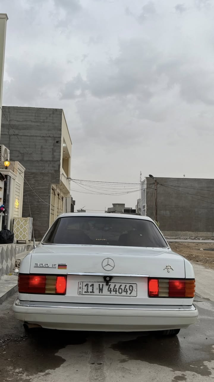 سلام عليكم رئاسي مديل88 /se300 سياره خليجيه سياره صبغ حزام 
محرك vvt300 بطل اسود حديث شرط محرك لا صوف لاتبخير وكير  شرط

داخل ماروني مرتب شاشه دشبول لافطر لا جراد   تخم تاير 
سياره شواصي لغد سليمات 
قواعد شاصي وطوبات كله سليم  (مناقصها اي شغله)
رقم بغداد باسمي هزه سنويه كله جديد 
*الاكسل بي ونه خفيفه كلش فقططط 
مكانه ديالى بعقوبه
سعر 65بي مجال 
***********
