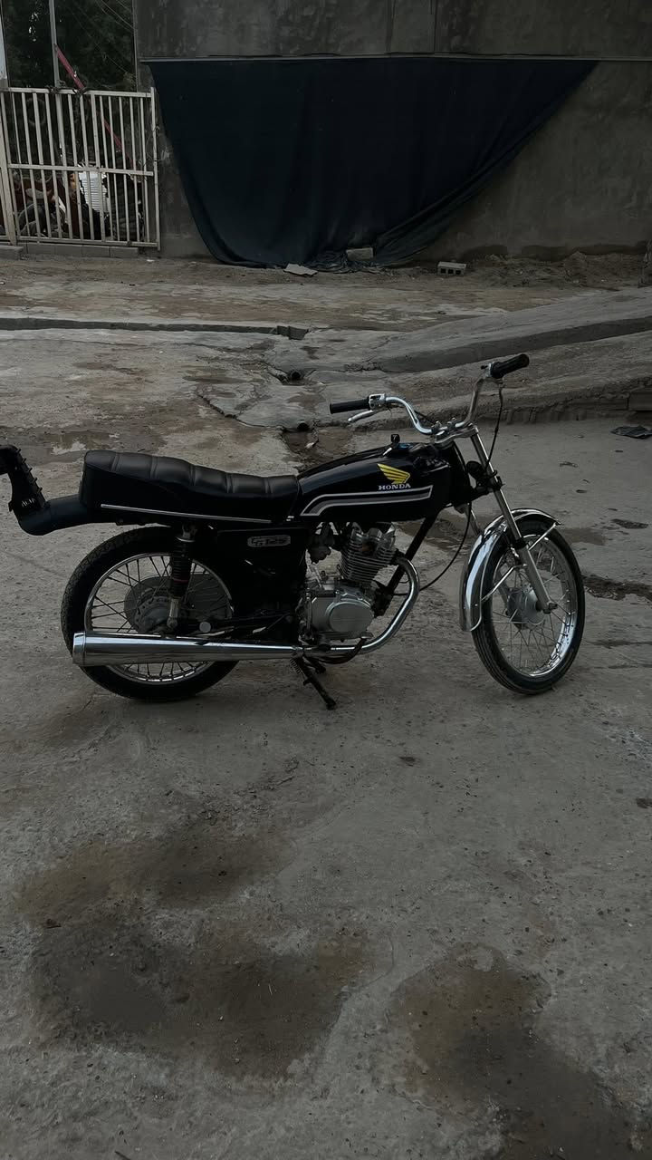 سلام عليكم من رخصت مدير الكروب ماطور 4كير للبيع موديل2023اوراق اصولي مو سكنر الماطورمعمر جديد وكلشي ماعايزه السعر600وبي مجال قليل (***********) متواجد عل خط
