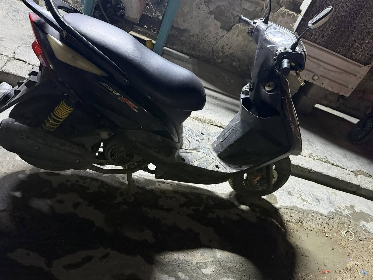 دراجه
ثعلب للبيع بلاديه 
مكاني بغداد 
السعر خاص 
***********
