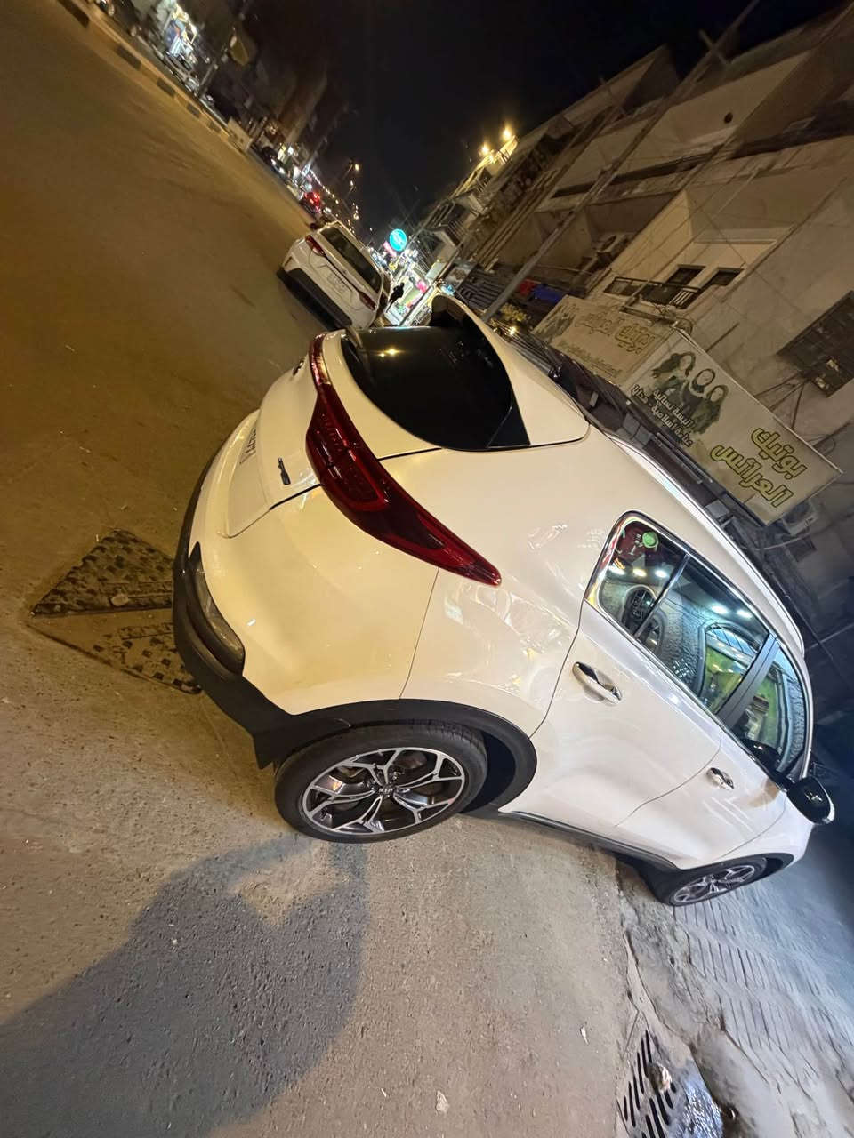 السلام عليكم
 سبورتج 2019  خليجي جي تي لاين
  ماشيه 62 الف 
السونر مرفق مع الصور 
 المواصفات 
فول 1/1 للاخير
 بانورما 
كراسي كهرباء 
جنطه كهرباء 
شاحن واير ليس 
سايد بريك بصمه اوتو هولد بعد بيها هواي موصفات 
رقم بغداد باسمي ***********
السعر ( 18/500) $$$$
مكان السياره الاعظميه بغداد, العراق
