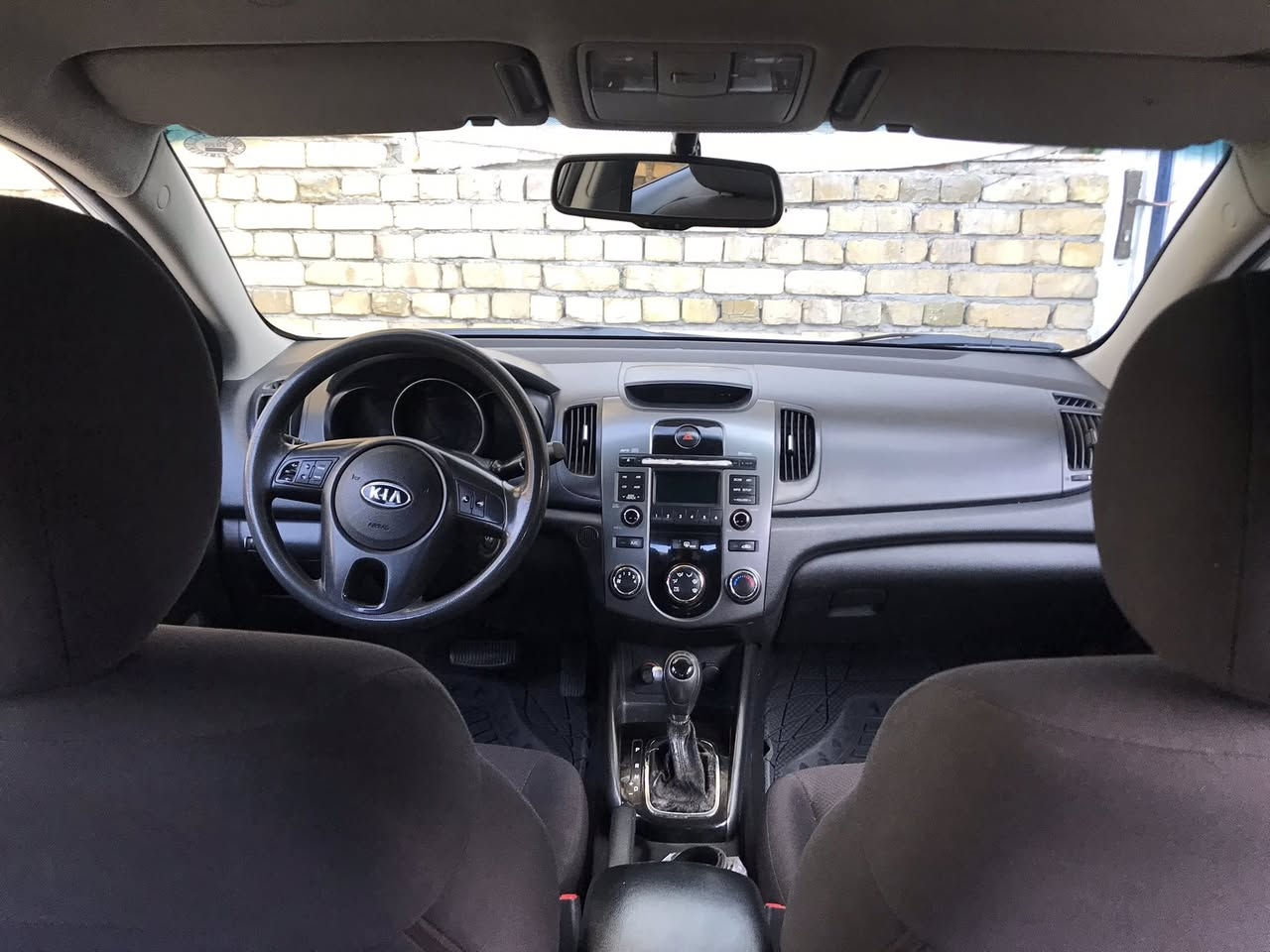 سلام عليكم سيراتو للبيع موديل٢٠١١ وراد امريكي بيها فقط تعميره بل جاملغ الامامي فقط كد شبر والبقيه كفاله ميكينه١٦٠٠ السياره جديده بمعنى الكلمه السعر ١١٥وبيها مجال حك الجيه للاستفسار *********** مامتواجد خاص
