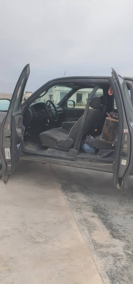 السلام عليكم  تيوتا تاندره موديل 2004 رقم مميز بسمي 911 كير مكينه حداديه كهربائيات تخم تاير تبريد تدفئة تشغير عن بعد  ABS ترايك حلو مكان السياره ديوانيه السعر ١١٠ وبي مجال سنويه 2031  والهزه بيه سنه للي يحب يداوم كلشي ما عليه بس أجور المداور #***********#*********** للعلم مازدات جدد وياه
