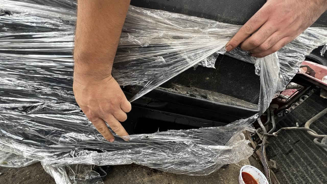 السلام عليكم
متوفر غرفه صقر مخمل اسود كامله السعر 400 الف 

الغرفه تشمل :- 
كشنات تخم 
بطاين تخم 
فورميكا الدواخل
بلاستك وتكم كامل 
سفايف البوب
دشبول امامي وخلفي 
حصان وسطي 

متوفر توصيل محافضات 
الحجز عل خاص


**إذا كنت صاحب هذا الإعلان وتريد حذفه لأي سبب، رجاءا أرسل رسالة إلى الدعم الفني**