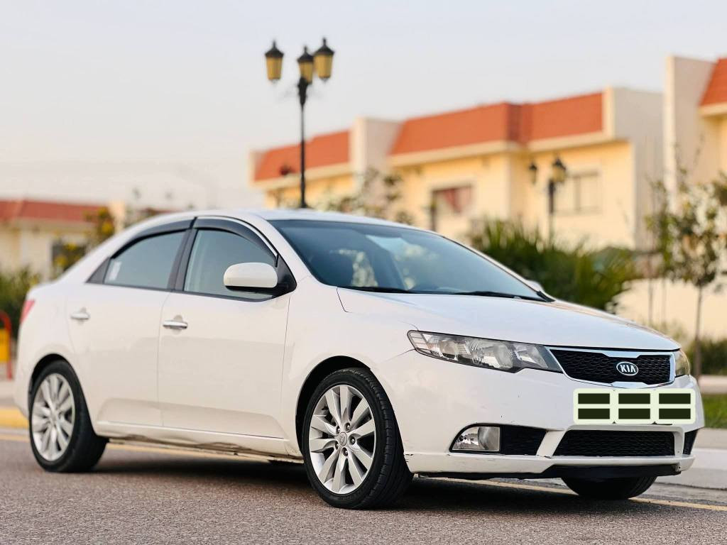 ‎سلام عليكم
كيا سيراتو موديل 2011 
سياره نضيفه سونار موجود  
وبارد بسيط سياره ماماشيه هواي 
وبأسمي سن‎ خناقين, ديالى


**إذا كنت صاحب هذا الإعلان وتريد حذفه لأي سبب، رجاءا أرسل رسالة إلى الدعم الفني**