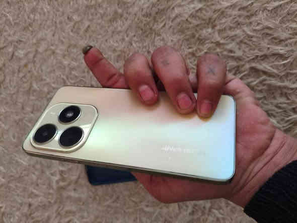 سلام عليكم جهاز للبيع تكنو سبارك 20
ذاكرة 256
مكاني ميسان سعرة 125 بدون غراض رقم واتساب ***********
