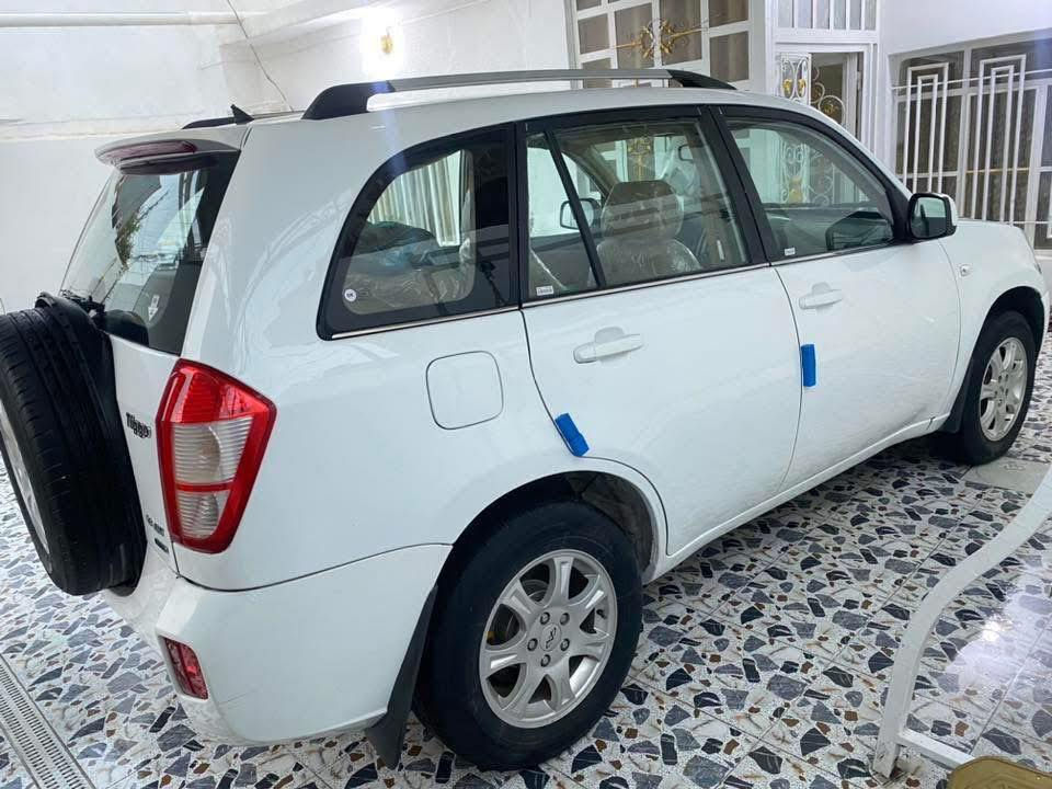 السلام عليكم للبيع شيري تيكو 2012 رقم انبار تحويل مباشر محرك 1800 سياره جديده ماشيه 122 الف بلاديه لا ضربه ولا صبغ جاهزه ع الاخير تبريد تدفئه كهربائيات   تدفئة بل مقاعد كله شغال كامره بلاديه تحكم ستيرن فتحة سقف 
محرك كير ممتاز سياره مال جناي مكان السياره بالرمادي 
السعر 63 بي مجال حك جيه فقط 
***********
اعتذر عن البيع بالاقساط
