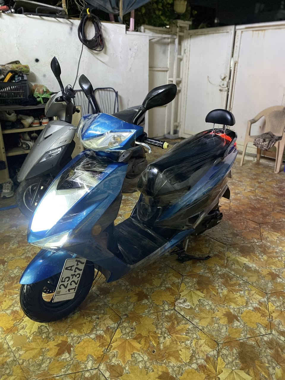 ماطور ماكس سكنس رقم وسنويه مرقمه شرط التحويل موديل 2020   محرك ياباني دبل واحد سويچین  محرك شرط اي عيب مابي كهربائيات شرط دراجه جاهزه ترايك وين متريد  السعر مليون و اربع ميت الف  مكاني كركوك روناكي رقم موبايل ***********
