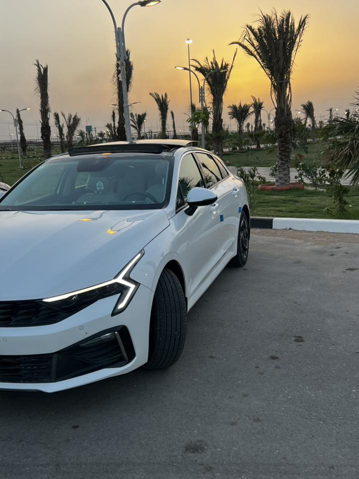 كيا K5 خليجي
رقم بغداد تحويل مباشر 

الموديل : 2024

ماشيه 43

حجم المحرك : 4 سلندر 2500

بيها باب السايق صبغ اثر دحجه والباقي كفاله

مواصفات 

بانوراما سقف 

بصمة تشغيل وابواب تشغيل عن بعد

حساس امامي خلفي 

شاشة دجتل - كأمره خلفيه دواره 

تبريد قطعتين - مقاعد جلد كهرباء 

إشارة مري - لايت زينون - ويل كب

وباقي المواصفات المعروفه 

السعر210 وبيها مجال 
مكاني البصره

الاتصال  

رقم الهاتف ***********
