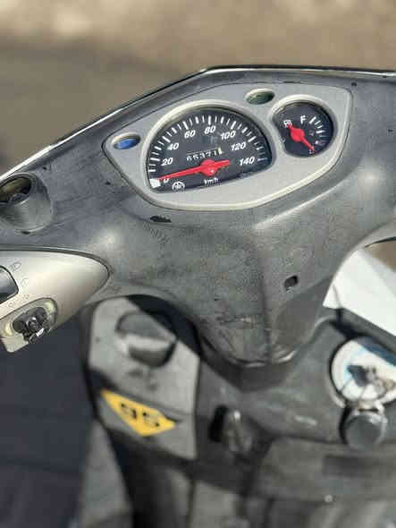 سلام عليكم متاح سكنس نثية 140 مكينة بل جيس كهربائيات شغالة مكان بغداد البياع نقص باتري والدبل الامامي تعبان السعر ٦٠٠ وبيها مجال حك الجية ***********
