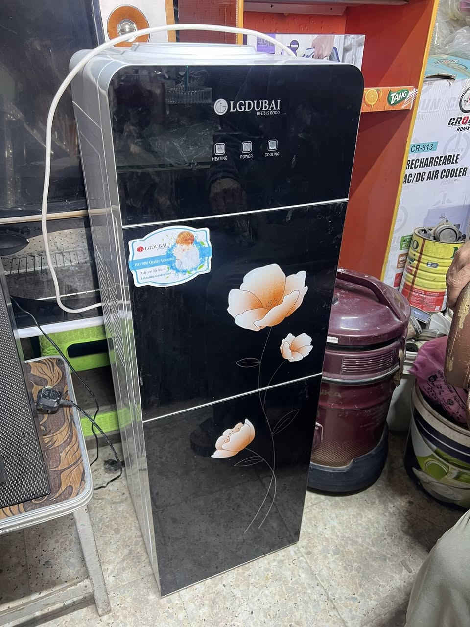 غراض نظيفه للبيع كلمن وسعره ***********
